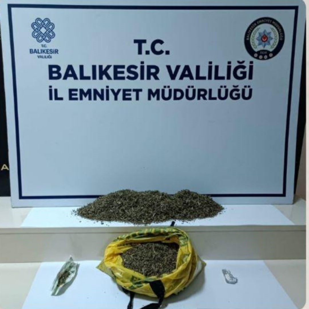 Balıkesir’de uyuşturucu taciri 2 kişi tutuklandı