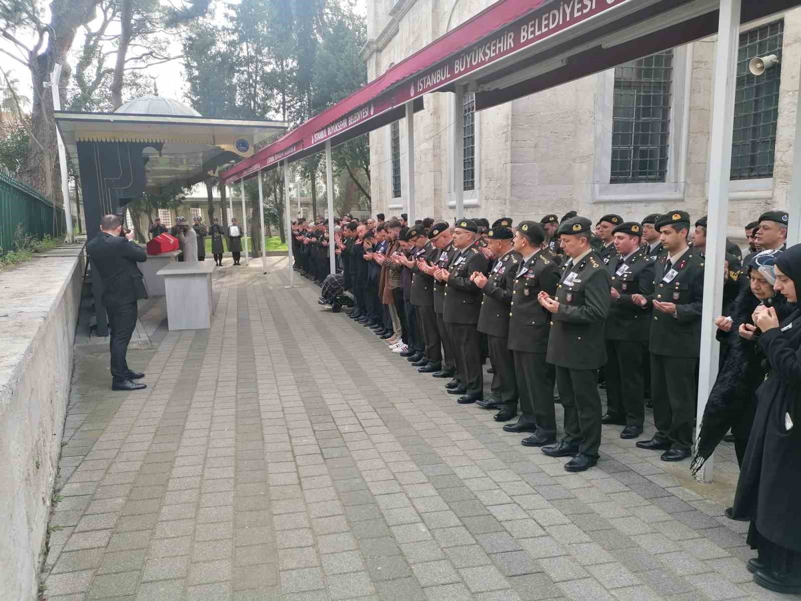 Hayatını kaybeden Menderes’in Özel Kalem Müdürü Tarı, son yolculuğuna uğurlandı
