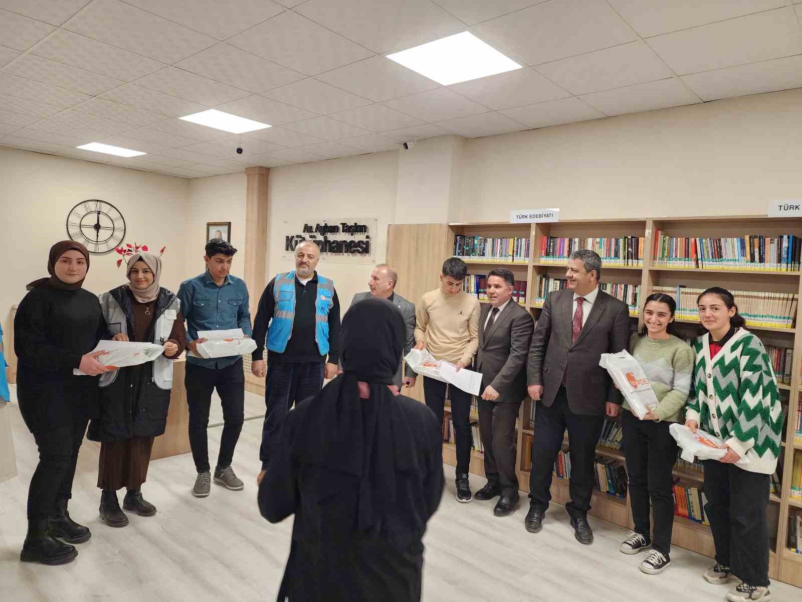 Ağrı&rsquo;da &ouml;ğrencilere kitap desteği
