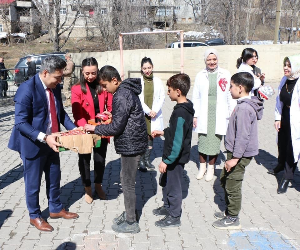 Kaymakam &Ouml;z&ccedil;elik: &ldquo;Vatandaş odaklı hizmet anlayışıyla hareket ediyoruz&rdquo;

