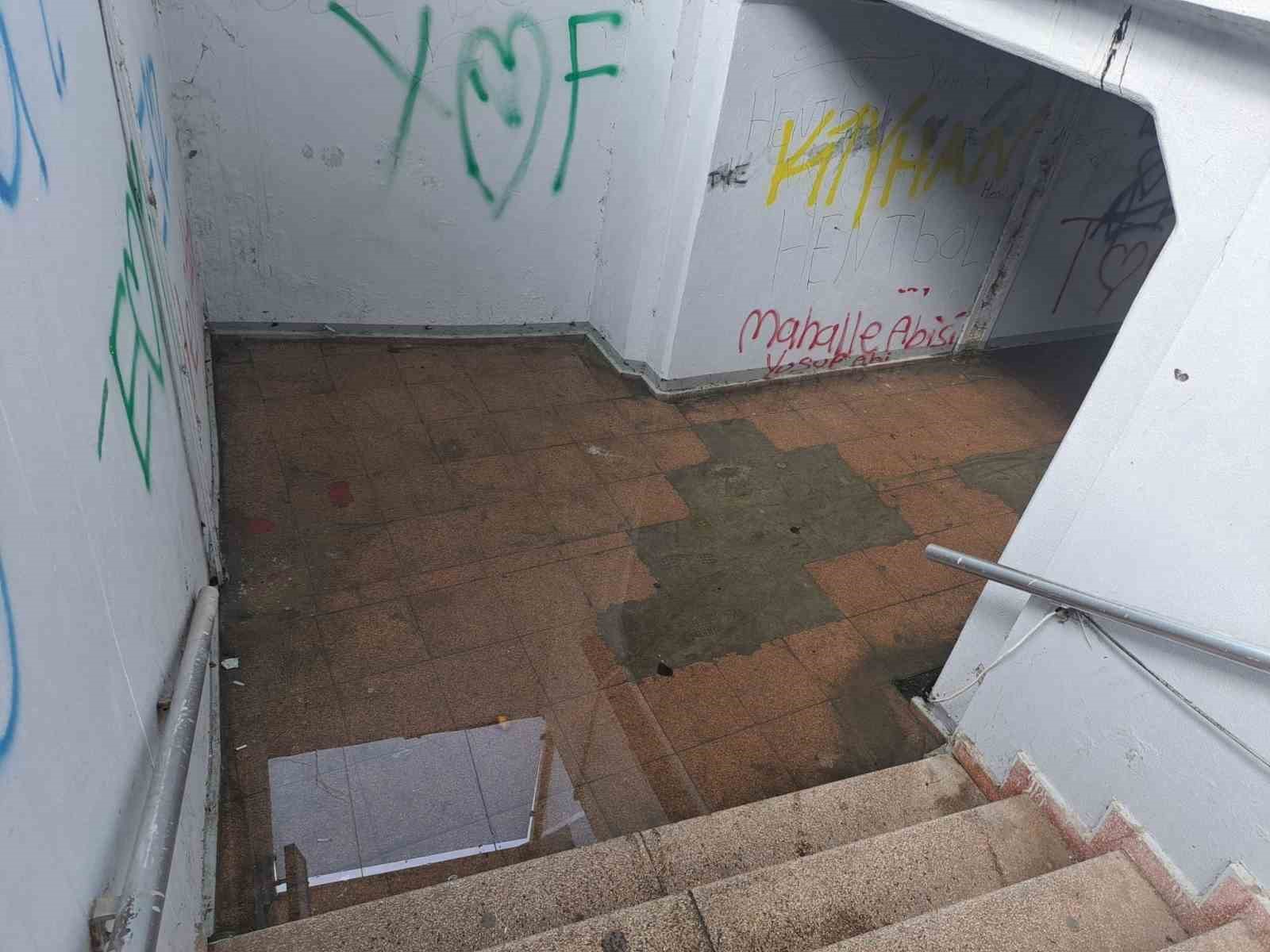 Su basan alt ge&ccedil;it kapatıldı
