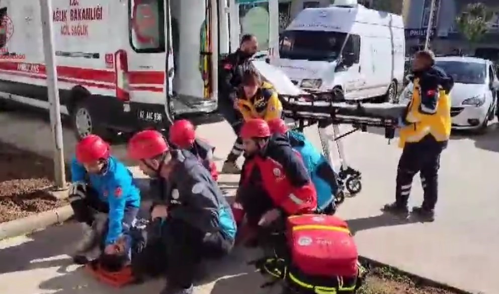 Tunceli’de deprem ve bina tahliye tatbikatı