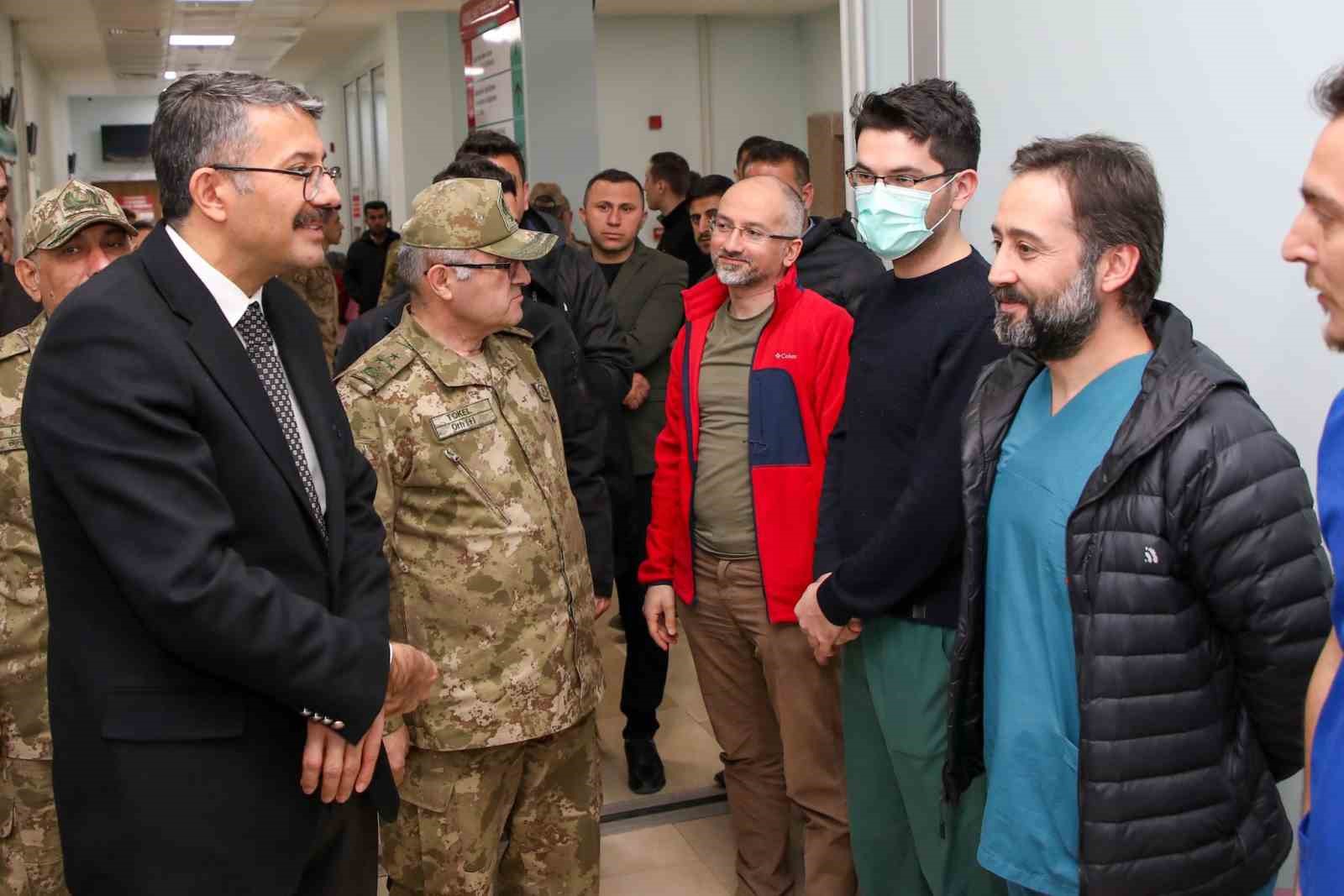 Vali Ali Çelik: "Derecik ilçesine nitelikli hizmet verilecek"