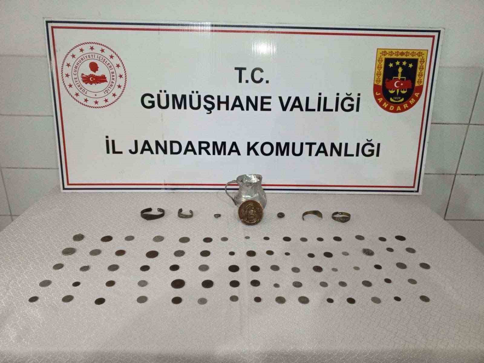 G&uuml;m&uuml;şhane&rsquo;de tarihi eser ka&ccedil;ak&ccedil;ılarına ağır darbe, y&uuml;zlerce tarihi eser ele ge&ccedil;irildi
