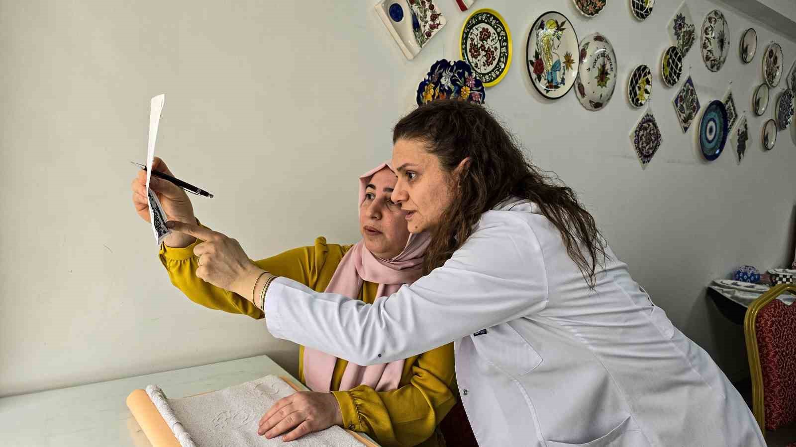 Tokat&rsquo;ta kadınlar &ccedil;ini sanatıyla hem hobi hem meslek ediniyor
