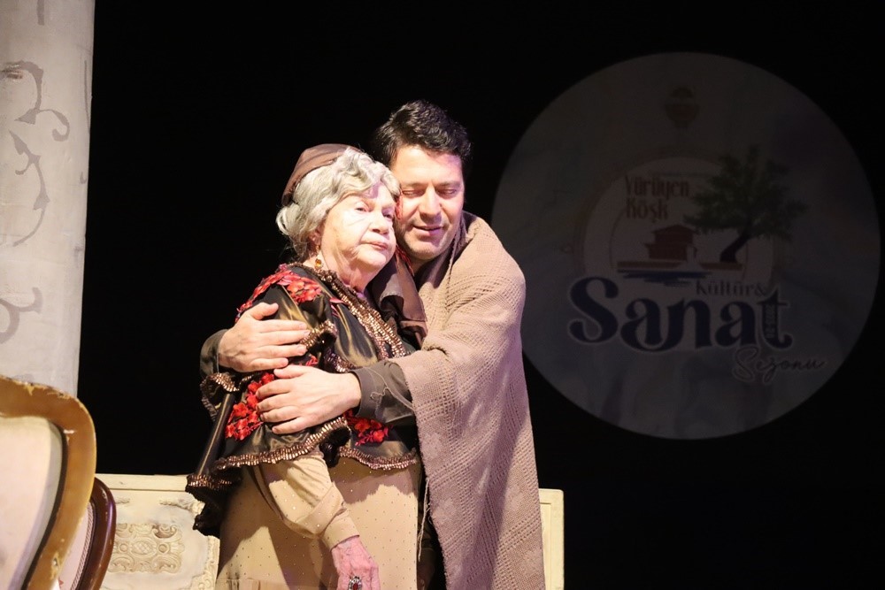 Yalova&rsquo;da &ldquo;Veda&rdquo; oyunu tam not aldı
