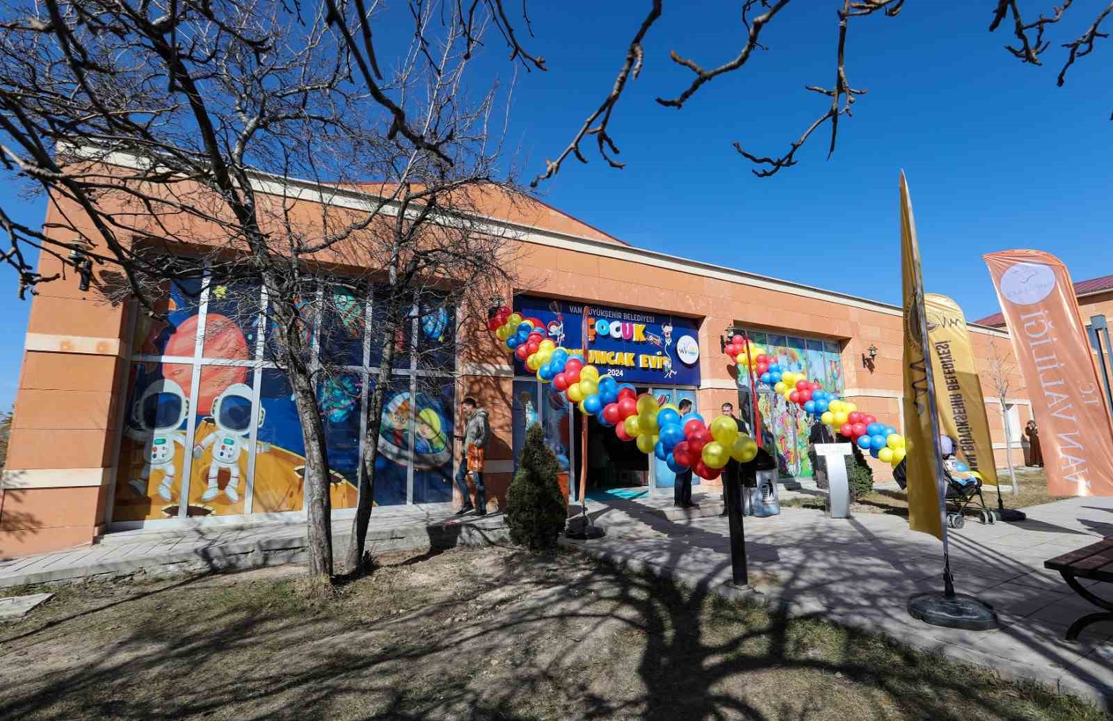 Van&rsquo;ın ilk oyuncak evi a&ccedil;ıldı
