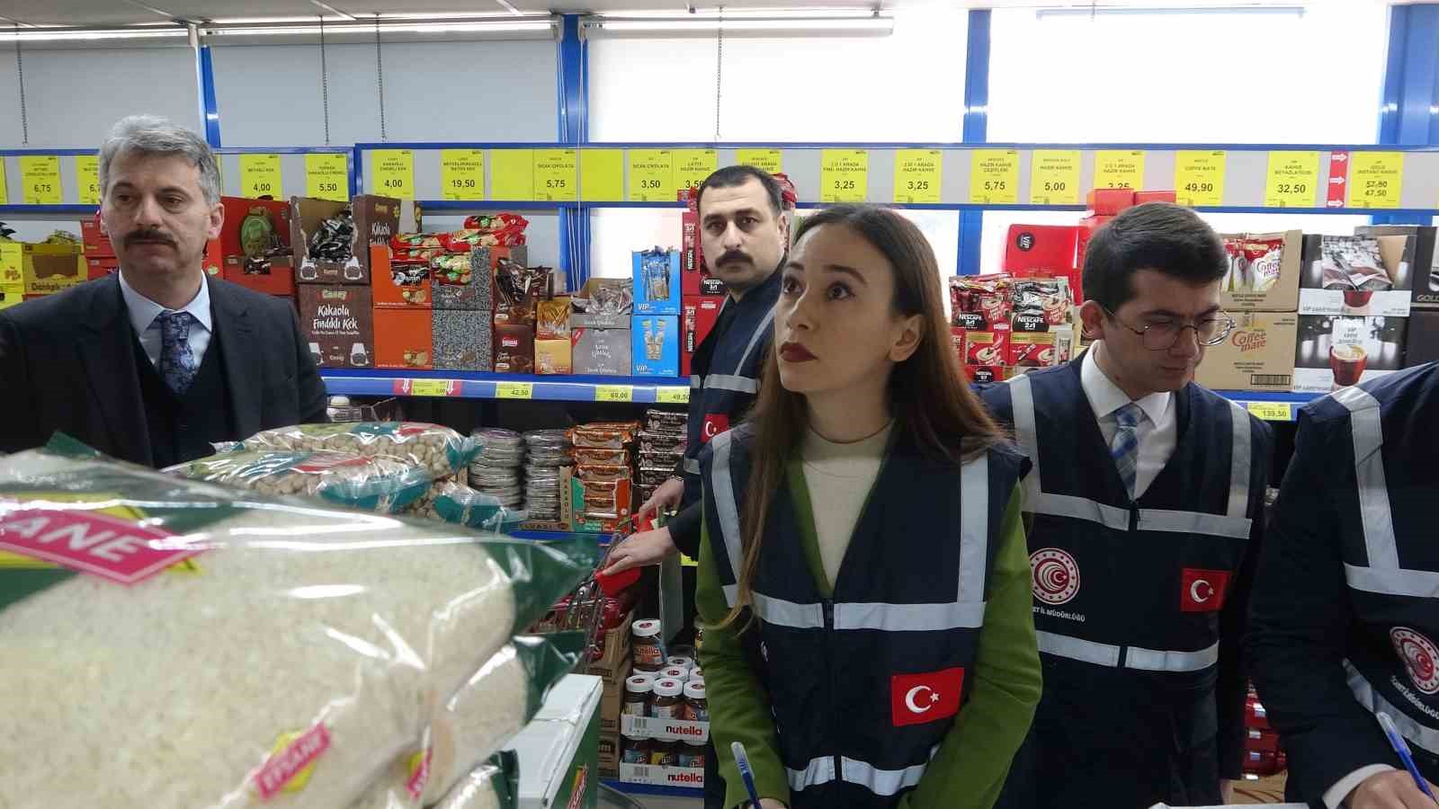 Balıkesir’de Ramazan ayı öncesi marketlerde fiyat ve etiket denetimi