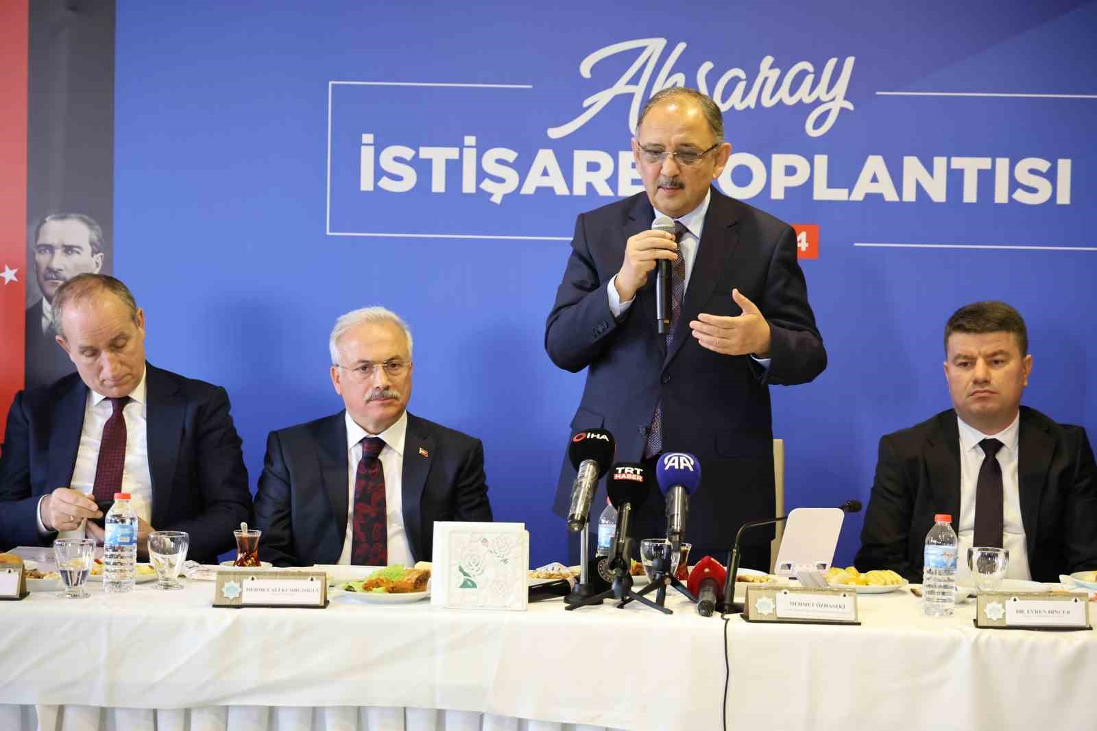 Bakan Özhaseki: “Her an 6-7 büyüklüğünde veya daha yüksek büyüklükte deprem üretebilecek bölgeler var"