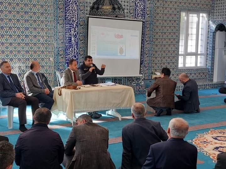 İmamlar, &lsquo;kahverengi kokarca&rsquo; konusunda bilgilendirildi
