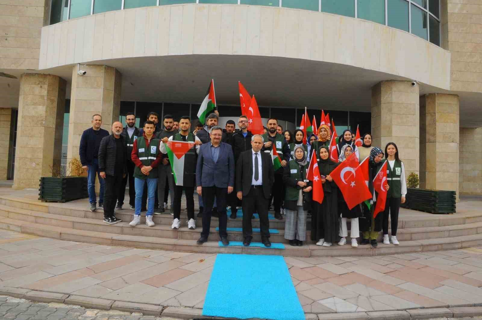 KAEÜ’nde ‘Ne sigaraya nede İsrail’e bağımlı’ değiliz yürüyüşü