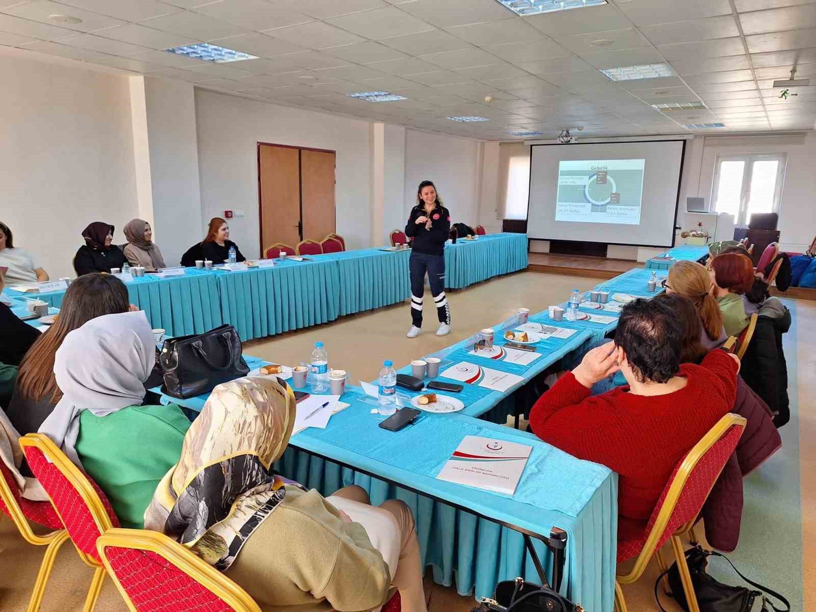 Erzincan&rsquo;da sağlık &ccedil;alışanlarına &ldquo;Personel Destek Uyum Eğitimi&rdquo; verildi
