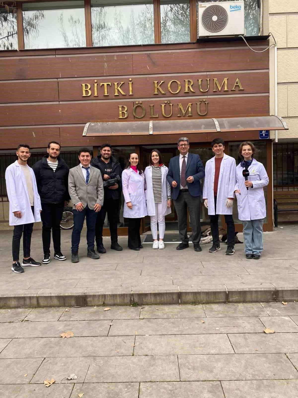 Faydalı b&ouml;cek salım kutularından tarıma koruma kalkanı
