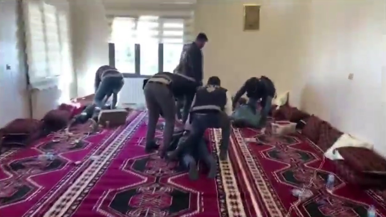 Şanlıurfa’da telefon dolandırıcılığı operasyonu: 5 tutuklama
