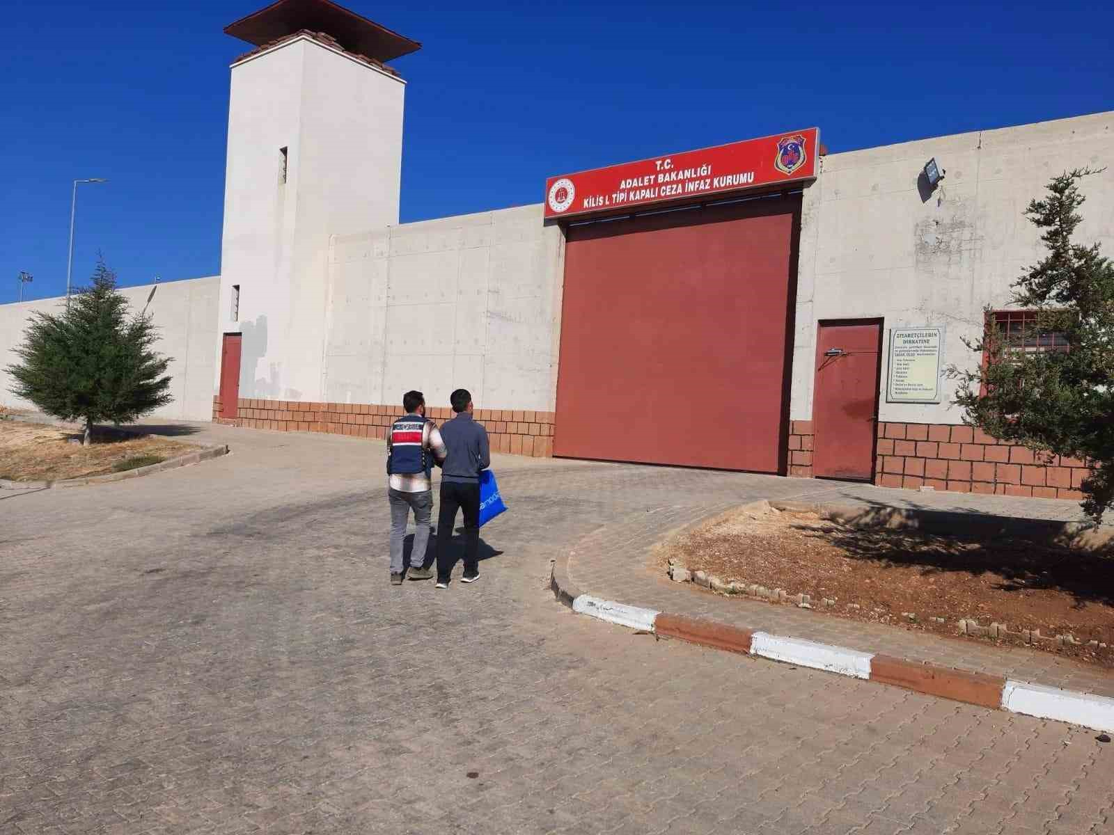 Kilis’te göçmen kaçakçılarına operasyon: 4 tutuklama