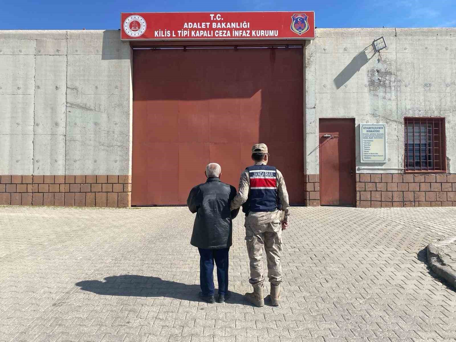 Kilis’te göçmen kaçakçılarına operasyon: 4 tutuklama
