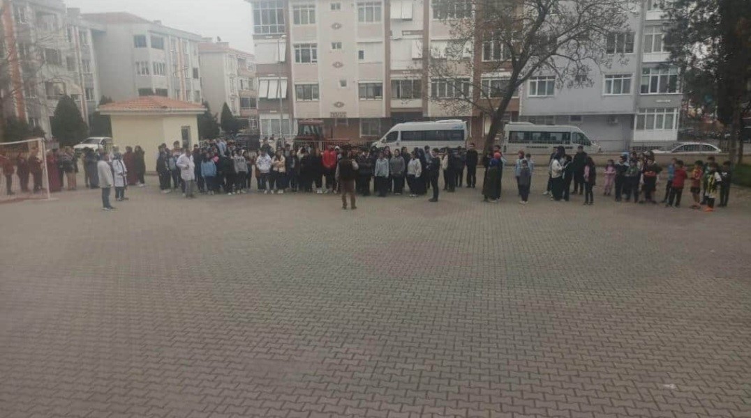 Babaeski’de lisede deprem tatbikatı
