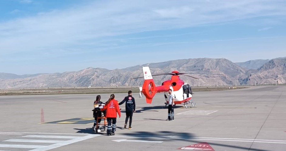 Cizre’de 3 yaşındaki çocuğun imdadına ambulans helikopter yetişti