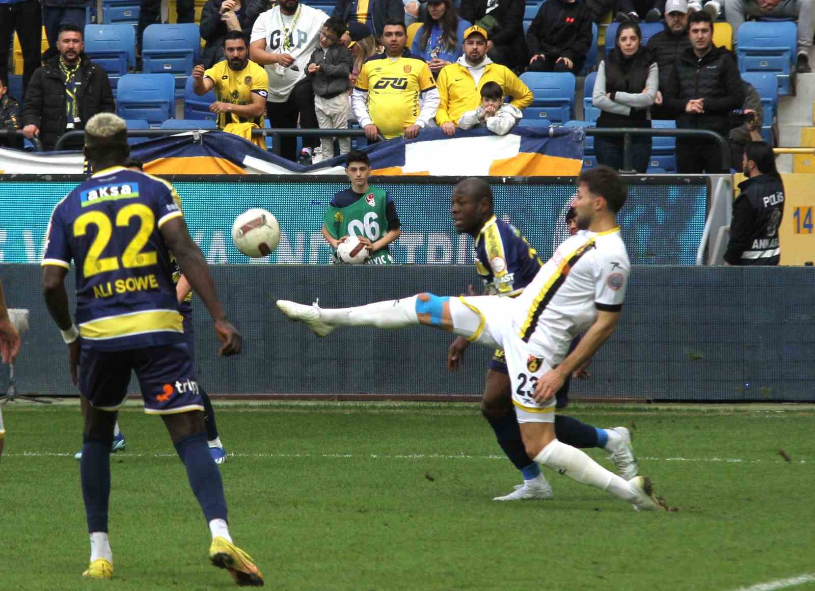 Trendyol Süper Lig: MKE Ankaragücü: 1 - İstanbulspor: 1 (Maç sonucu)

