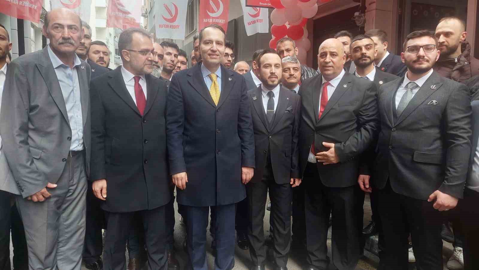 YRP Genel Başkanı Erbakan: "2028&rsquo;de denk b&uuml;t&ccedil;e ile israfı &ouml;nleyerek, bor&ccedil;lanmadan milletimizin y&uuml;z&uuml;n&uuml; g&uuml;ld&uuml;receğiz&rdquo;
