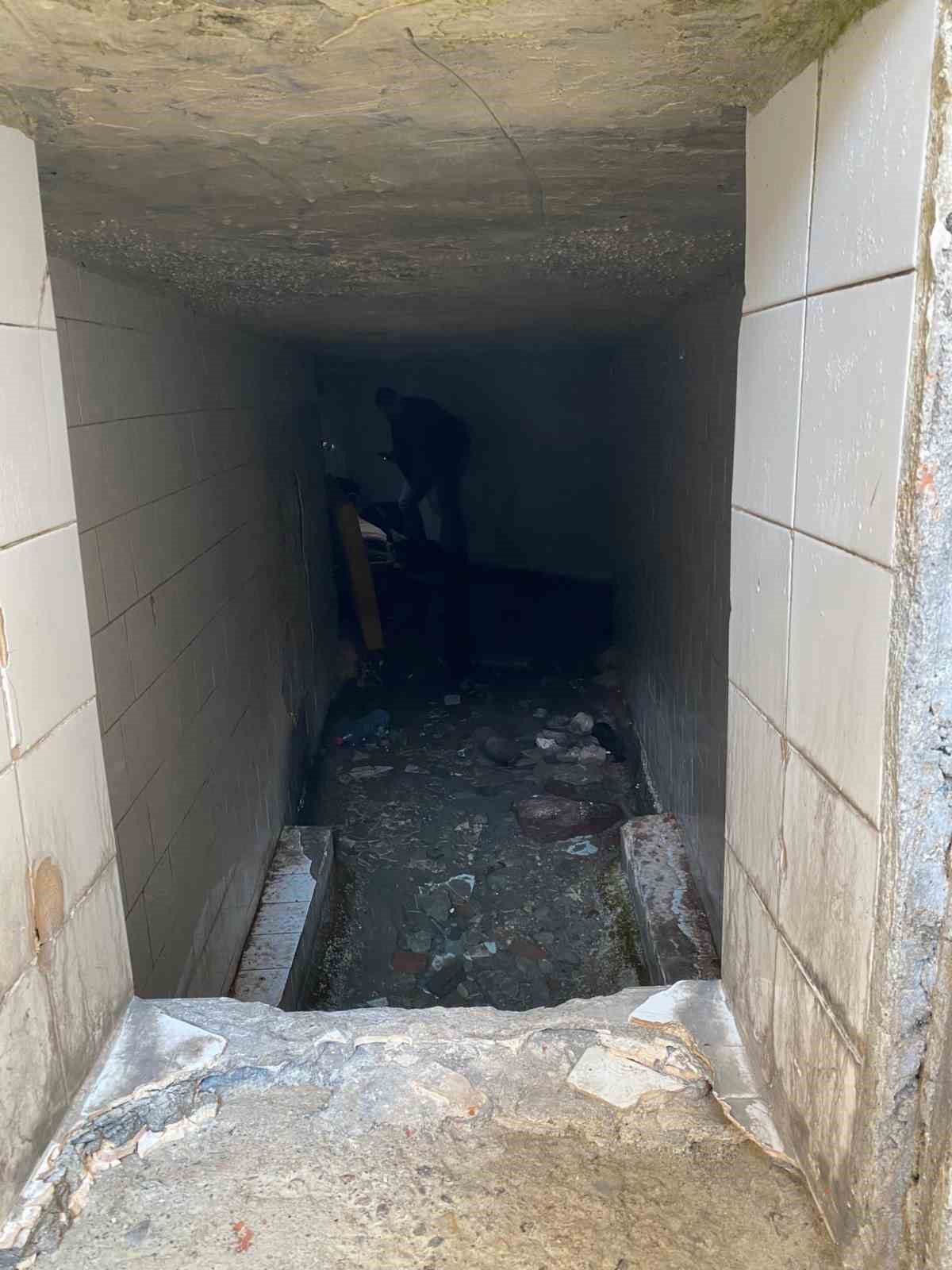 Yakalanan firari cinayet zanlısının aylardır barakalarda saklandığı ve terör örgütü mensubu olduğu öğrenildi