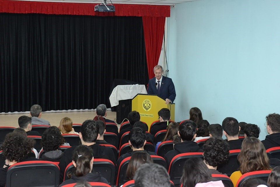 S&uuml;leymanpaşalı &uuml;niversite adaylarına Paşa Kart desteği
