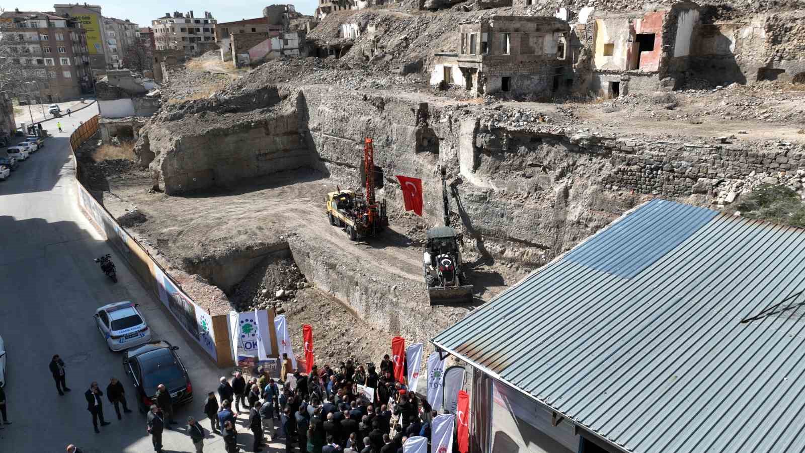 Bakan Özhaseki: "Kale Projesi, Niğde’nin turizmden istifade etmesini sağlayacak”