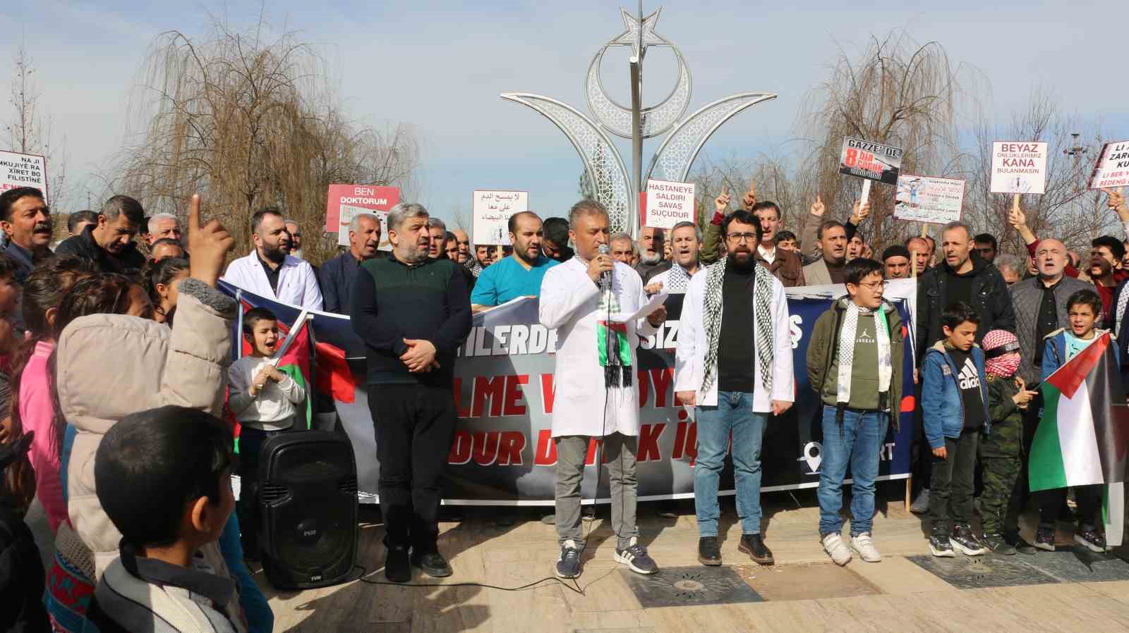 Doktorlar, Kurtalan’da Gazze için yürüyüş gerçekleştirdi