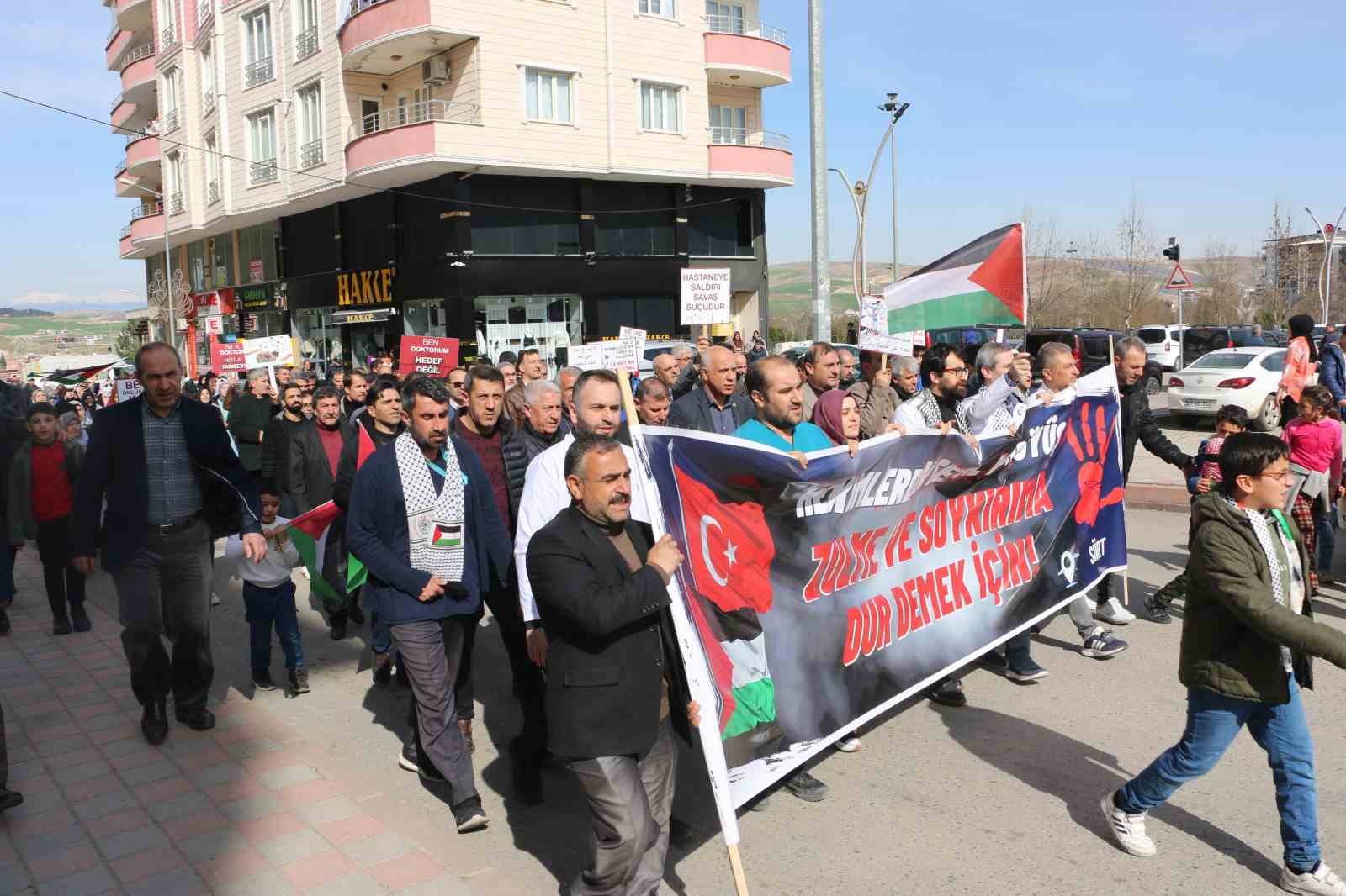 Doktorlar, Kurtalan&rsquo;da Gazze i&ccedil;in y&uuml;r&uuml;y&uuml;ş ger&ccedil;ekleştirdi

