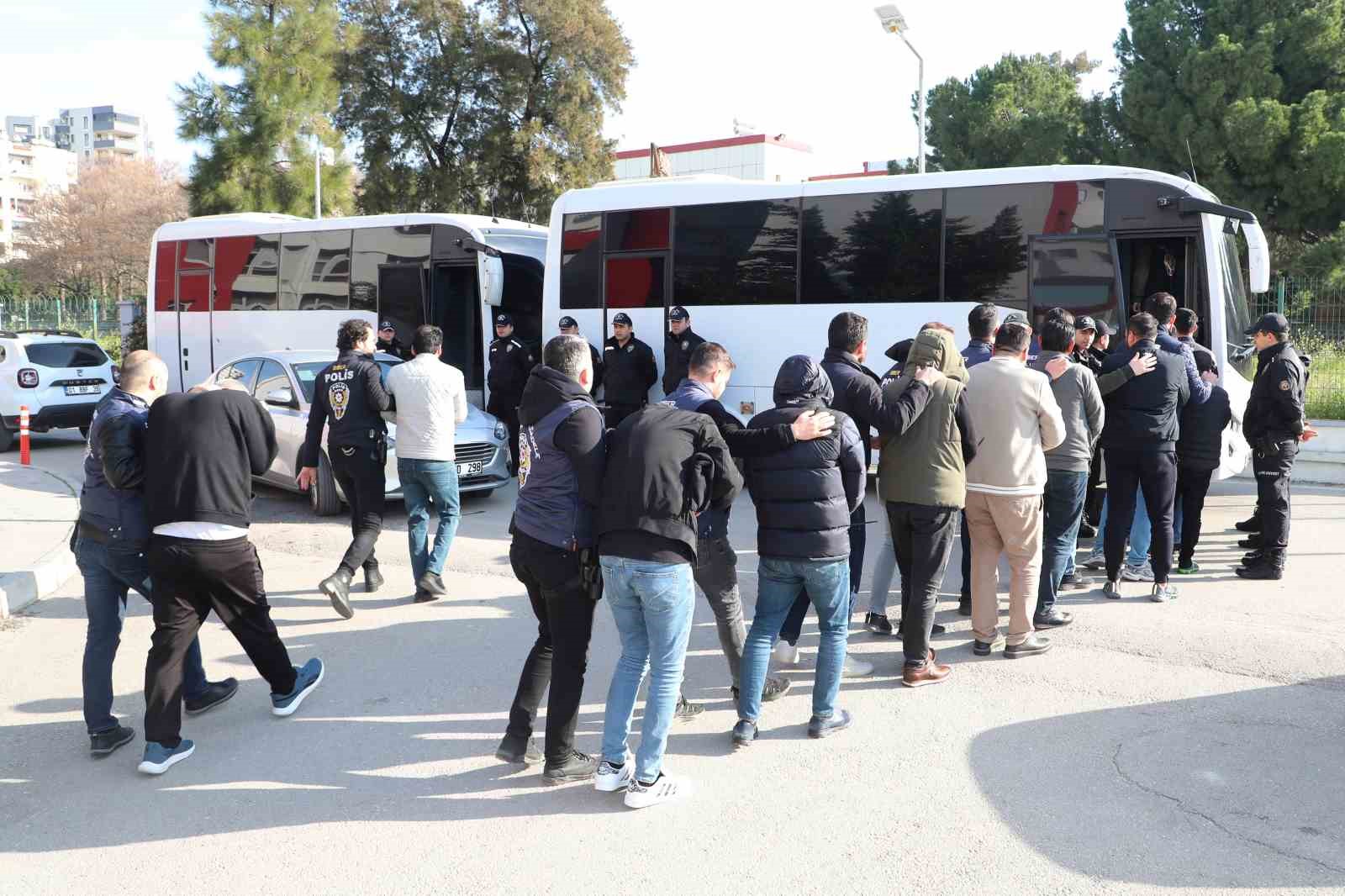 30 milyar TL dolandıran şebekeden 74 kişi tutuklandı
