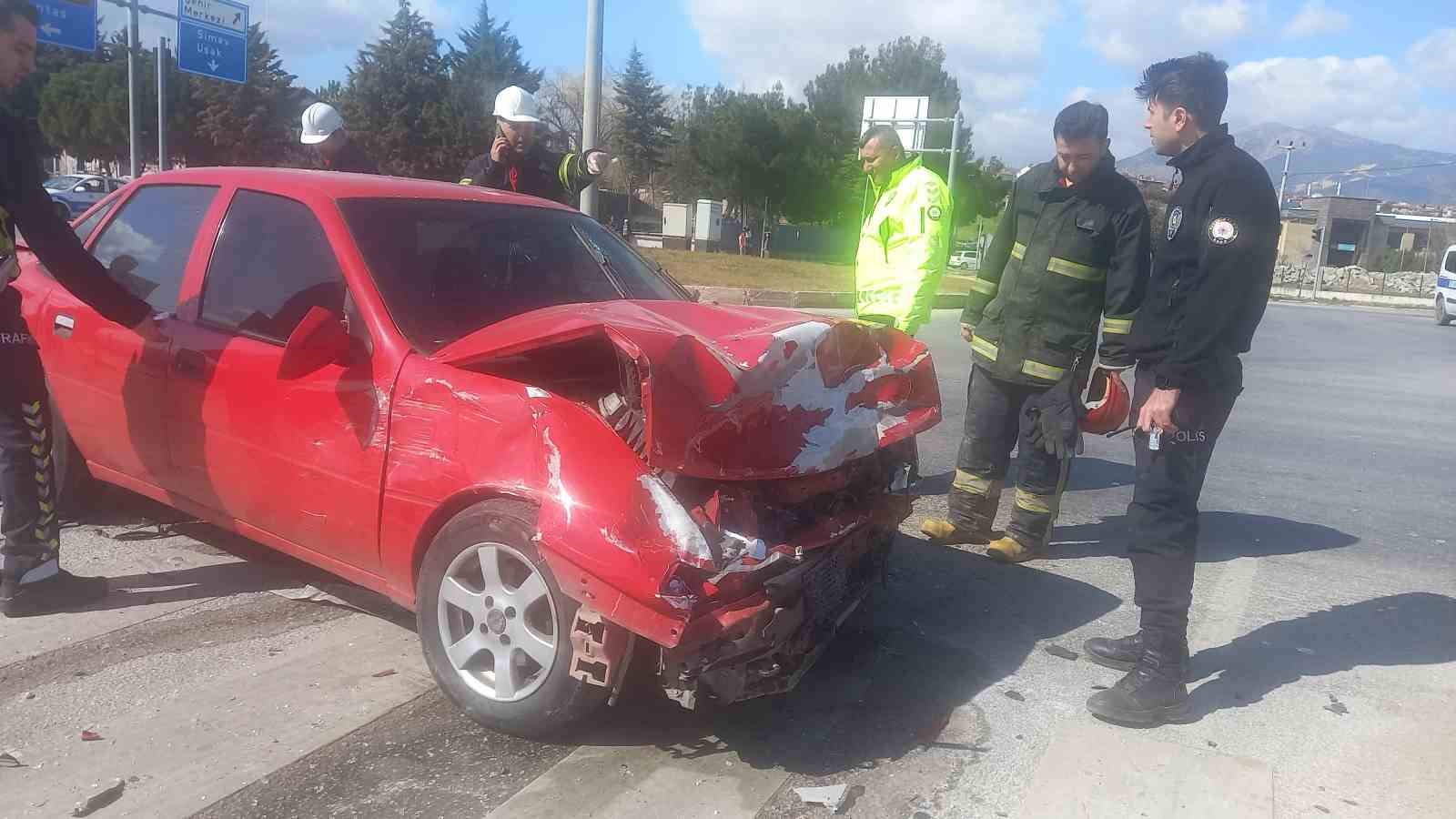 Kütahya Gediz’de trafik kazası: 3 ölü, 2 yaralı

