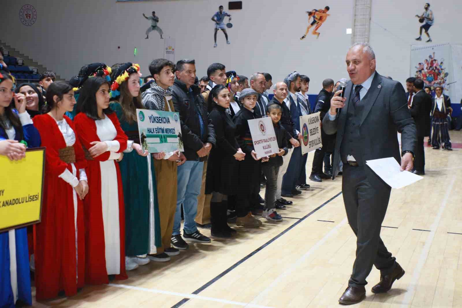 Hakkari&rsquo;de &ldquo;Kul&uuml;pler Arası Halk Oyunları Yarışması&rdquo; yapıldı

