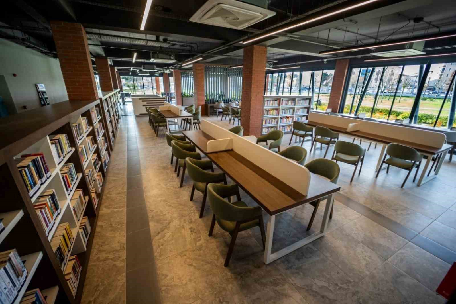 Derince K&uuml;t&uuml;phanesi 8 bin kitapla gen&ccedil;lere hizmet verecek
