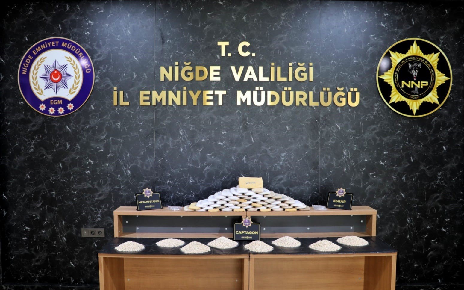 Ses sisteminden 2 buçuk milyon TL’lik uyuşturucu çıktı