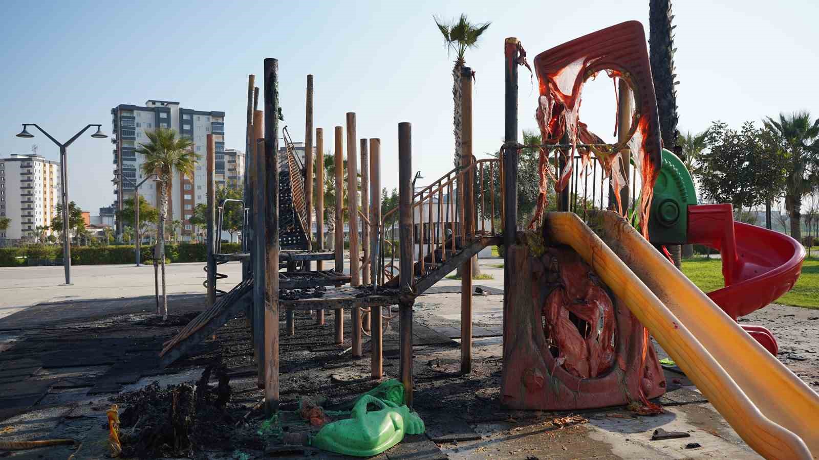 Tarsus’ta Berdan Parkına kimliği belirsiz kişi veya kişilerce zarar verildi
