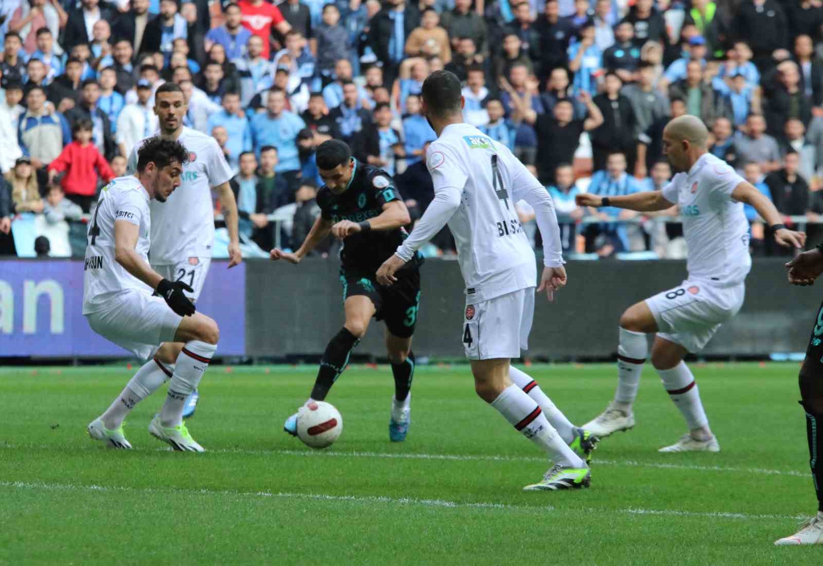 Trendyol S&uuml;per Lig: Y. Adana Demirspor: 0 - Fatih Karag&uuml;mr&uuml;k: 0 (Ma&ccedil; devam ediyor)
