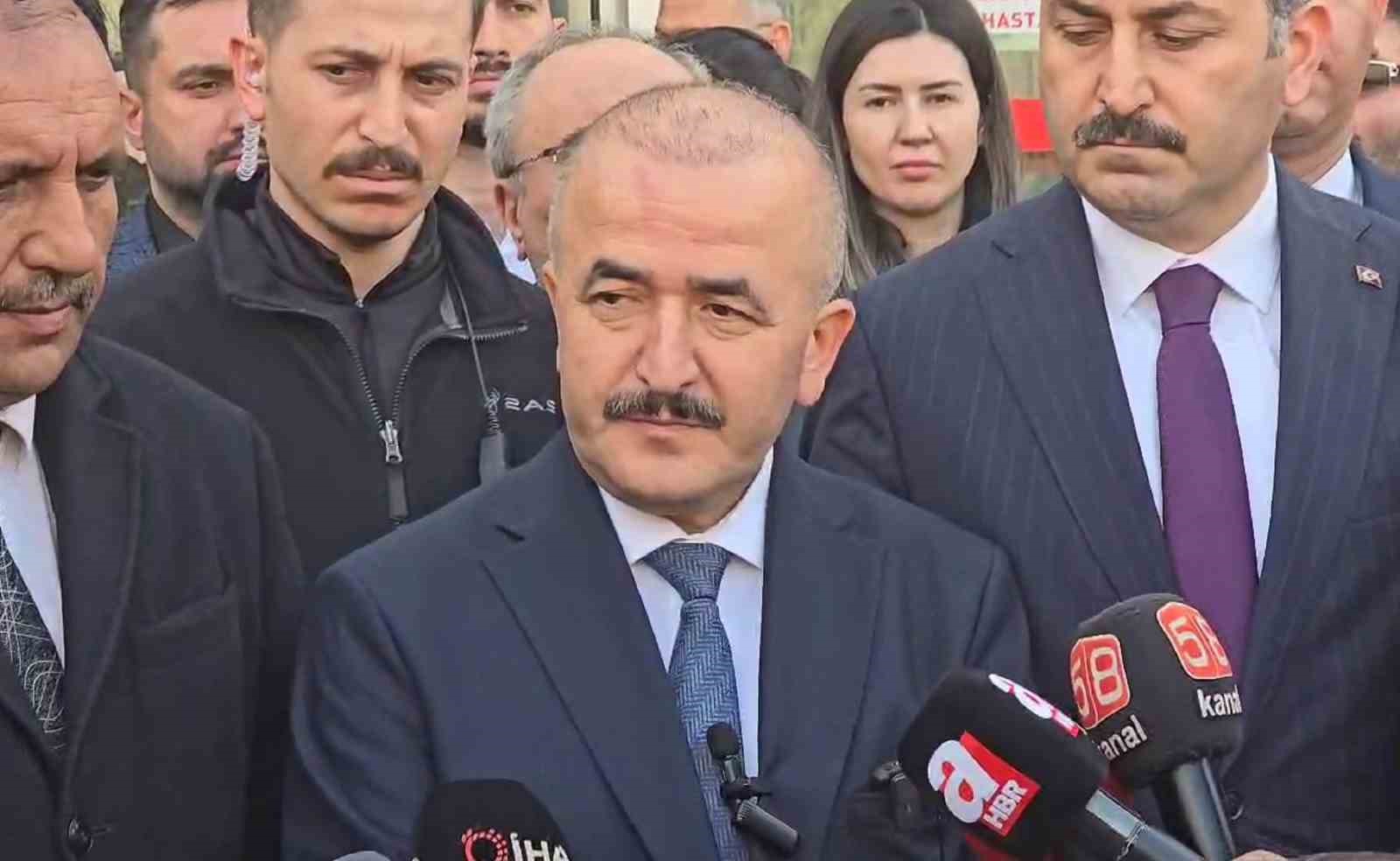 Tokat Valisi Hatipoğlu: "Alnında hafif yüzeysel sıyrık var"