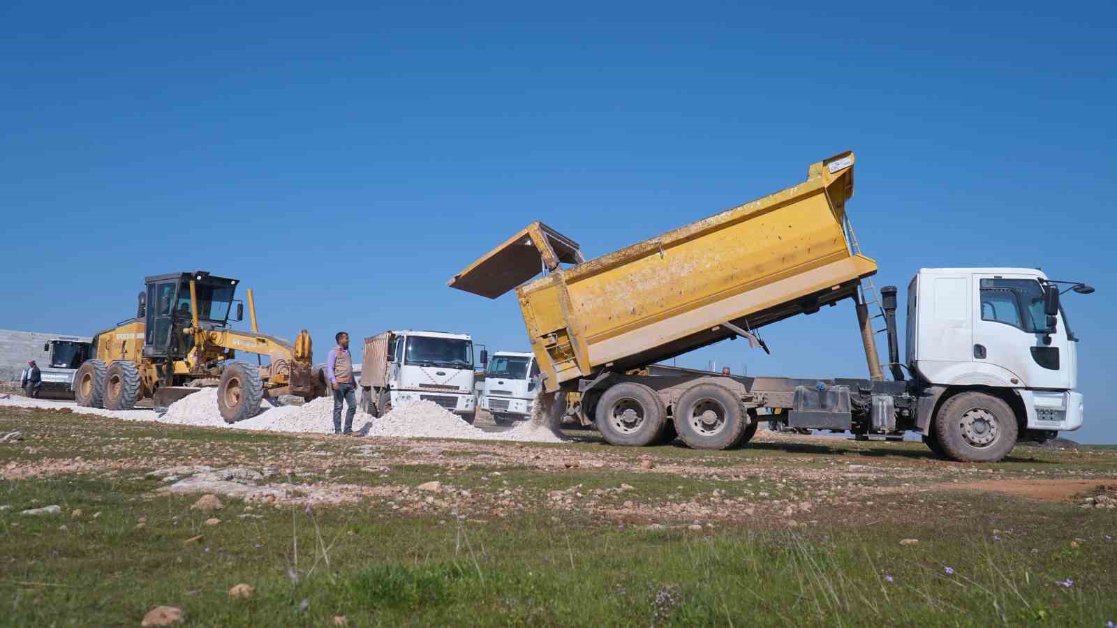 Haliliye’de 5 mahallede hummalı üstyapı çalışması