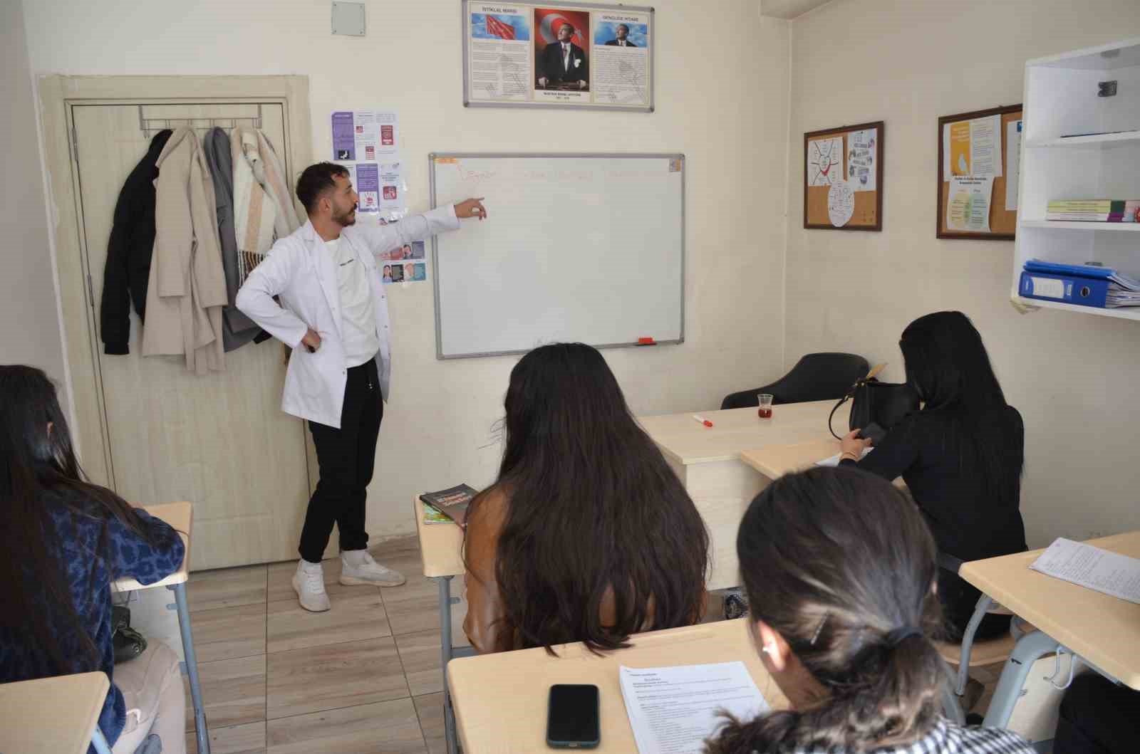 Şırnak’ta hasta bakım kursuna yoğun ilgi