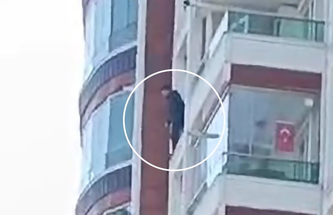 Samsun’da eşinin polise şikayet ettiği kuaför, 8. katın penceresinde intihara kalkıştı