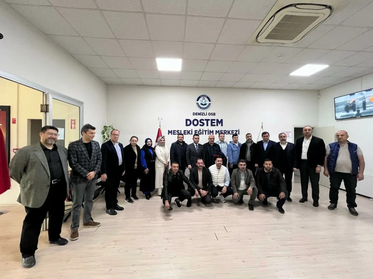 Tekstil sekt&ouml;r&uuml; Denizli&rsquo;de masaya yatırıldı
