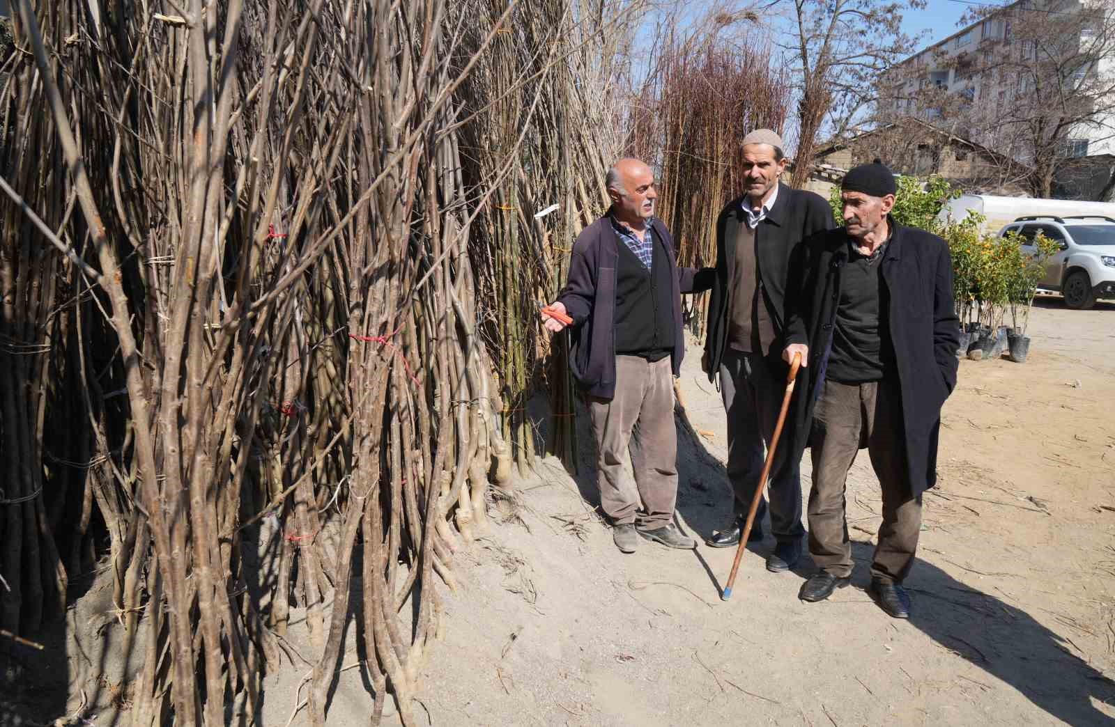 Muş’ta fidan satışları başladı
