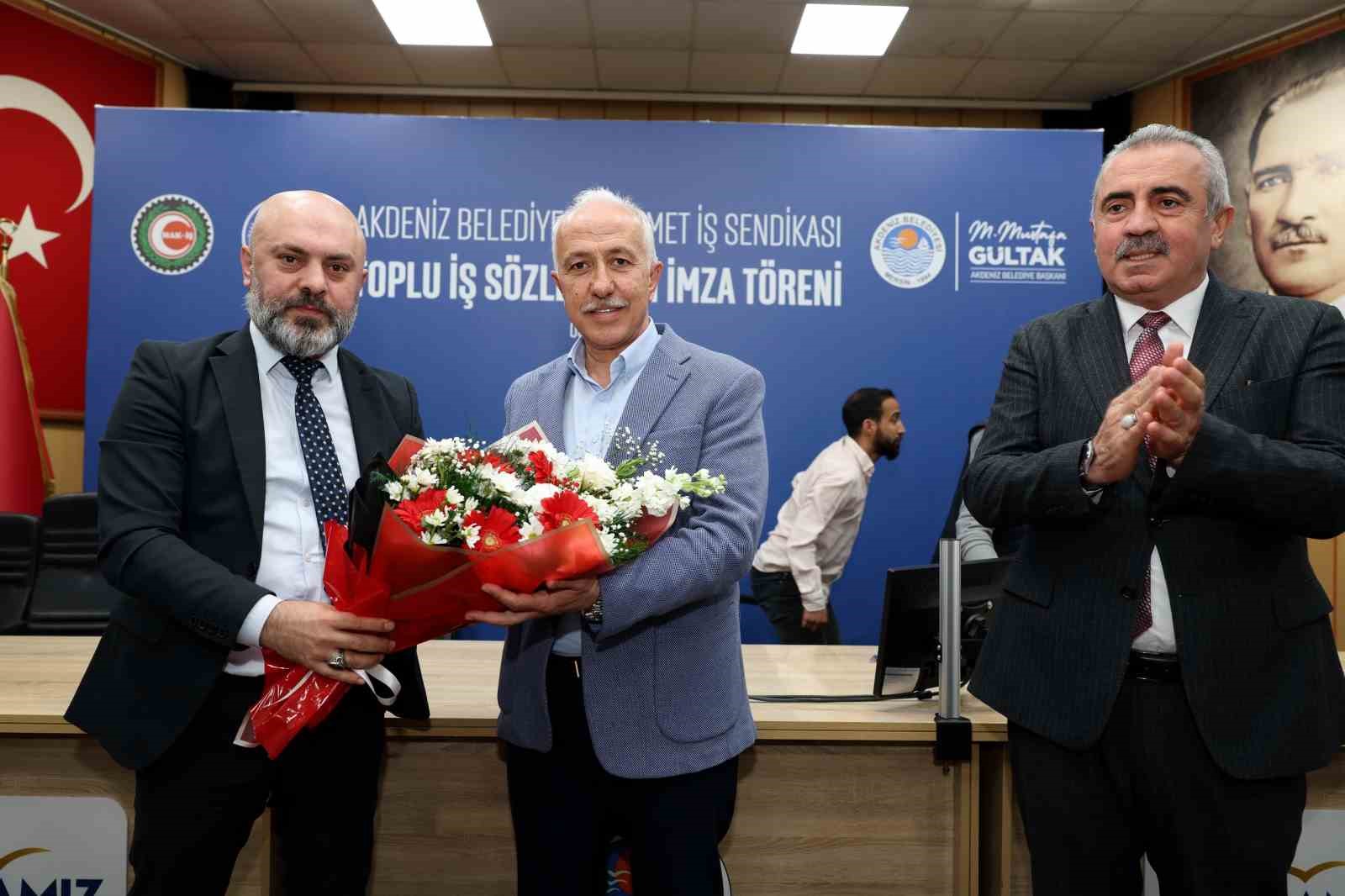 Akdeniz Belediyesinde toplu iş sözleşmesi sevinci
