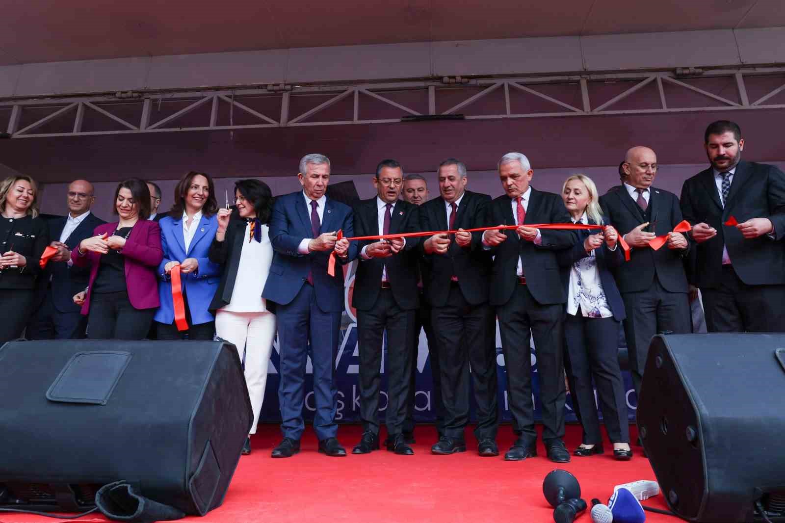 &Ouml;zg&uuml;r &Ouml;zel&rsquo;den Devlet Bah&ccedil;eli&rsquo;ye cevap: &ldquo;Altı oktan bir tanesi milliyet&ccedil;iliktir&rdquo;
