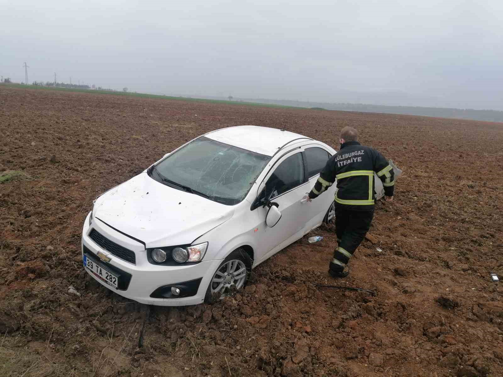 Lüleburgaz’da otomobil kamyonla çarpıştı: 1 yaralı