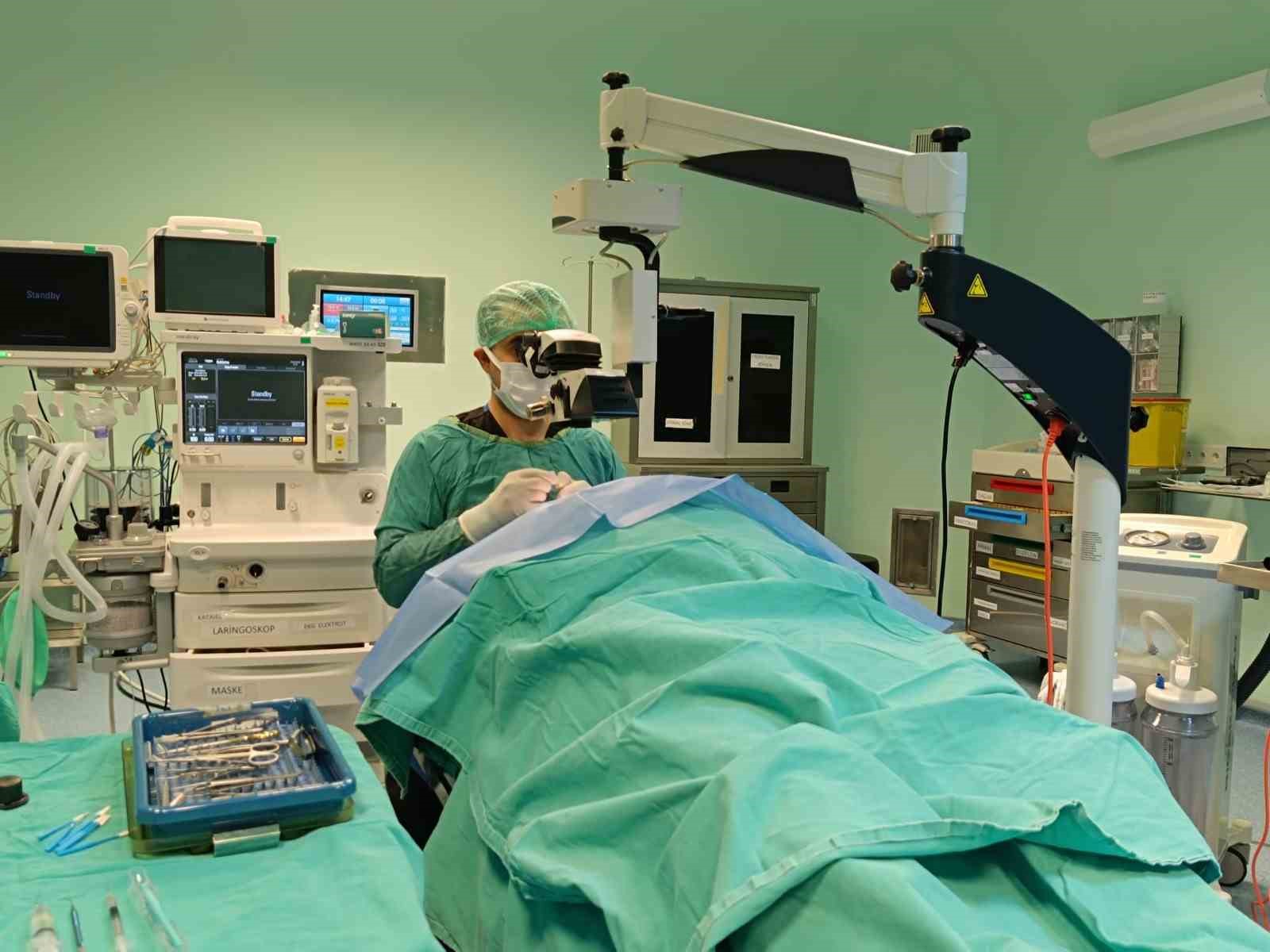 Diyarbakır’da Dr. Yusuf Azizoğlu Devlet Hastanesi’nde 15 yıl sonra göz ameliyatları yapıldı