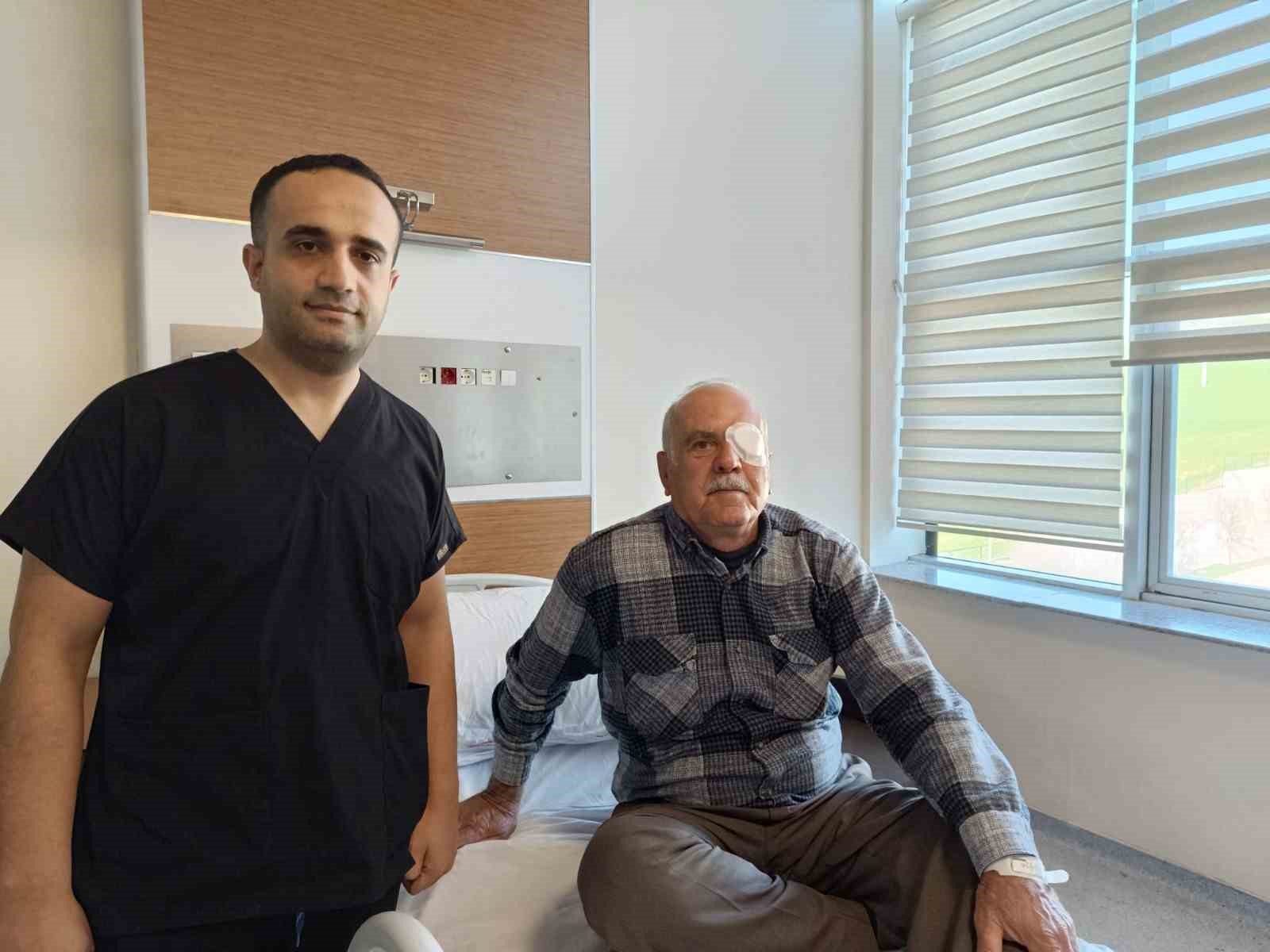 Diyarbakır&rsquo;da Dr. Yusuf Azizoğlu Devlet Hastanesi&rsquo;nde 15 yıl sonra g&ouml;z ameliyatları yapıldı

