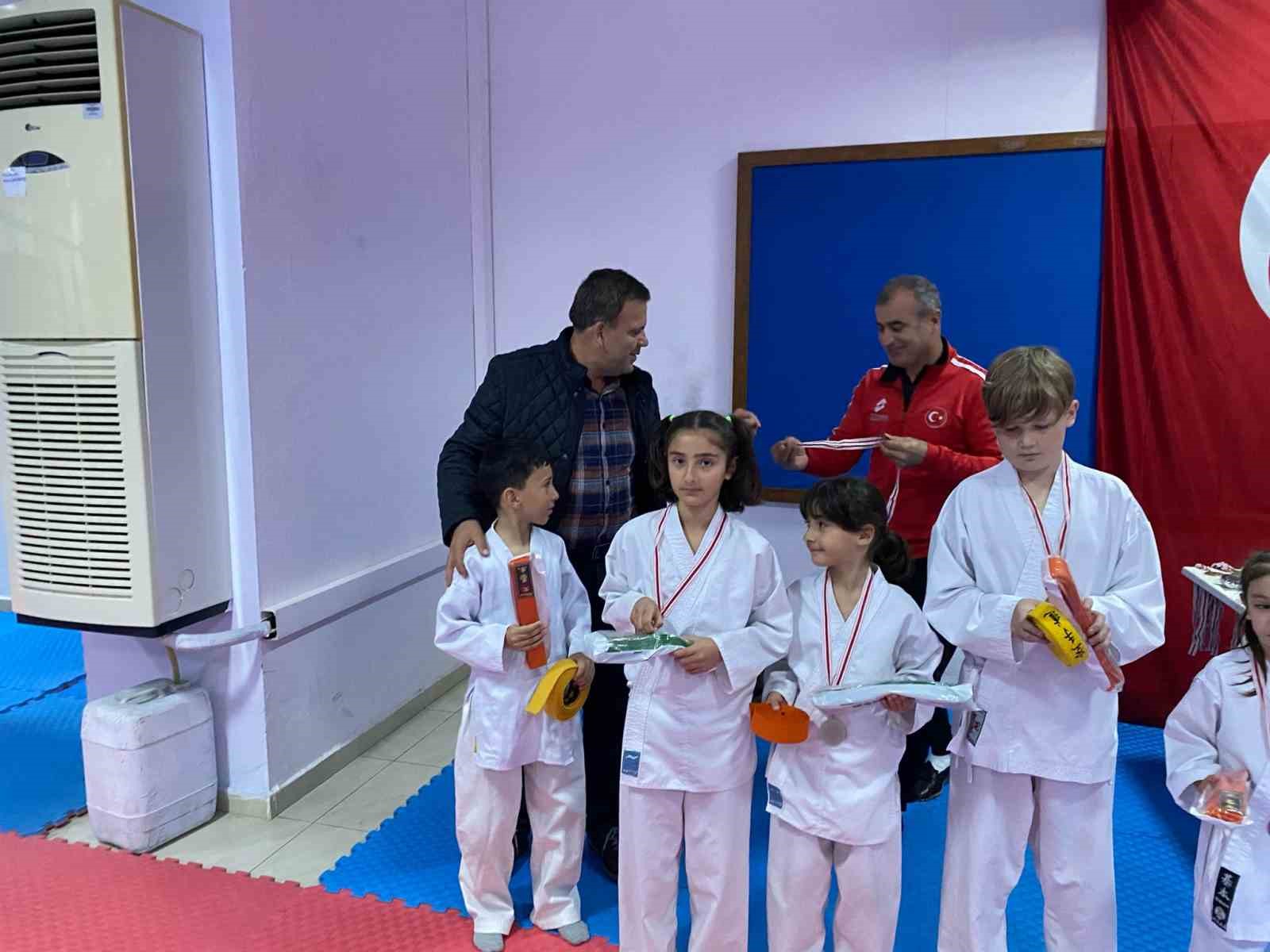 Karatecilerin kuşak mutluluğu