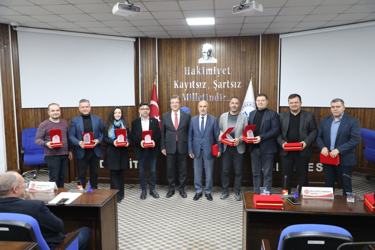 Edremit Belediye Meclisi’nde veda toplantısı