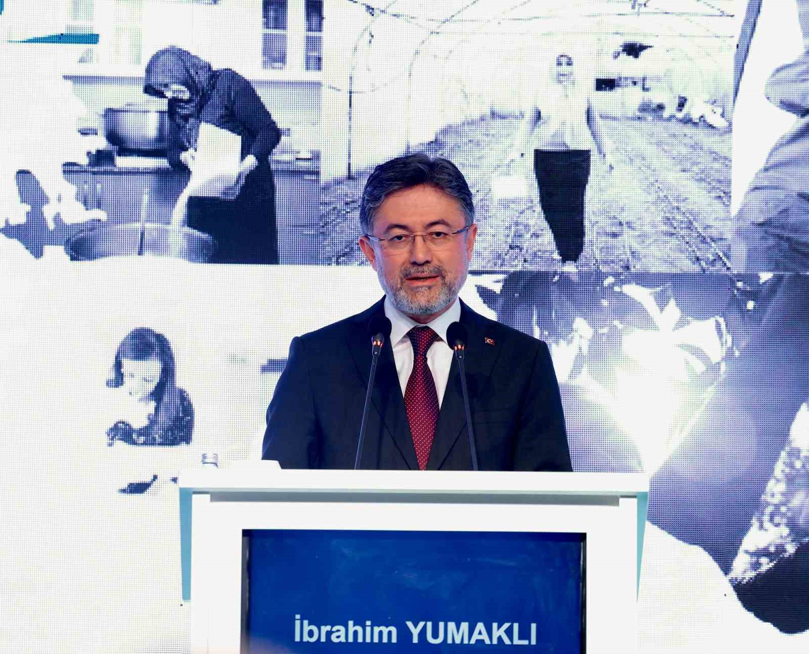 Tarım ve Orman Bakanı Yumaklı: “Kadınların ve gençlerin tarımsal üretimde yer almaları için var gücümüzle çalışıyoruz”